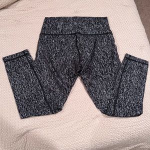 Lululemon leggings size 8